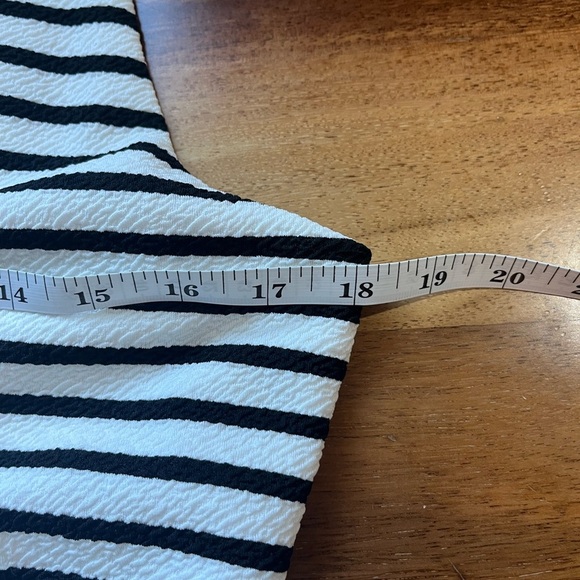 Francesca’s NWT Womens black and white classic sleeveless‎ dress size large - Picture 7 of 7